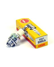 Bujía NGK. BM6F