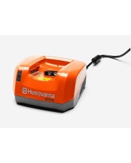 HUSQVARNA: Cargador de batería QC500.